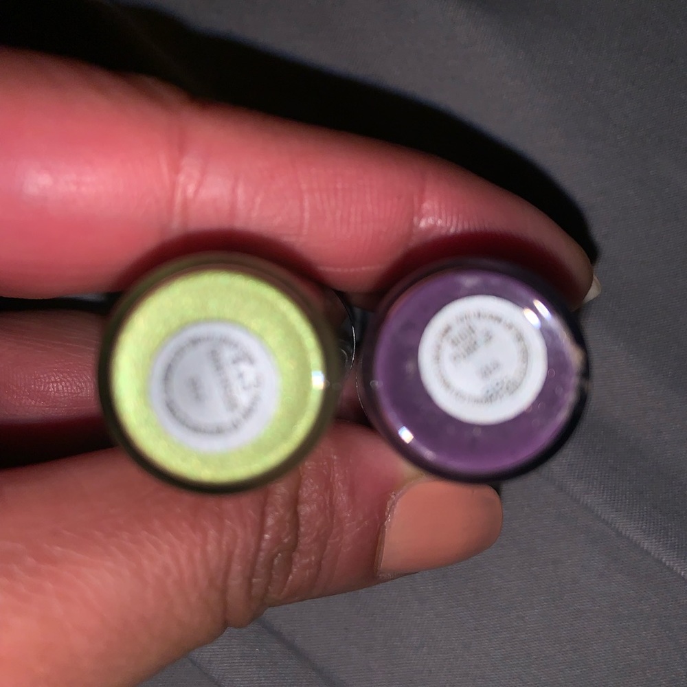 2 MAC PIGMENTS - Picture 4 of 5